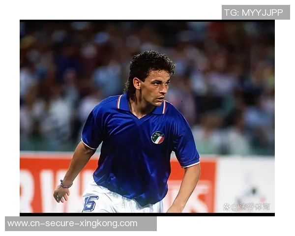 全球足坛闪耀的十二位足球明星及其传奇故事揭秘